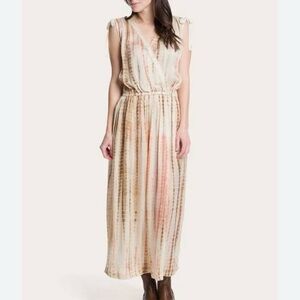 Frye Parachute Maxi Dress In Cream Ground Madir